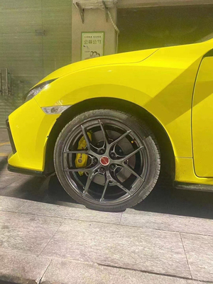 Calibrador amarillo del freno del ODM del OEM cabido para las ruedas de la pulgada de Toyota Camry R18