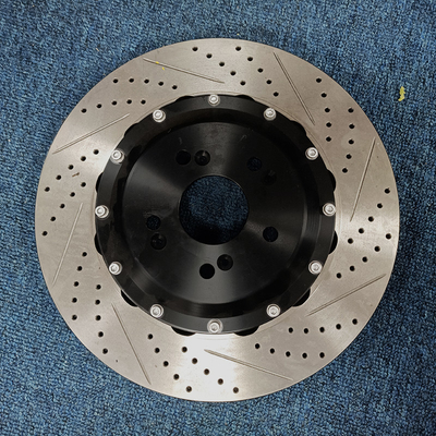 Monoblock forjó pistones modificados de los calibradores 18Z 6 del freno del coche con las mangueras de acero inoxidables
