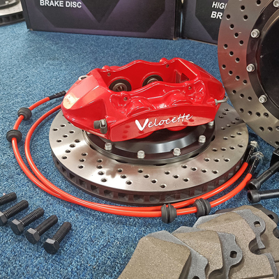 Aleación de aluminio anti de la sacudida del pistón GT4 4 de los calibradores autos rojos del freno