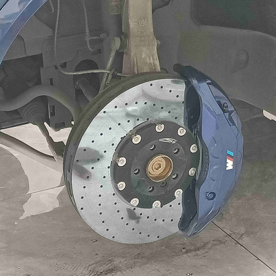 Pinza de freno BMW X5 de aluminio, tamaño grande, 10 pinzas de pistón, discos de cerámica de carbono de 420mm